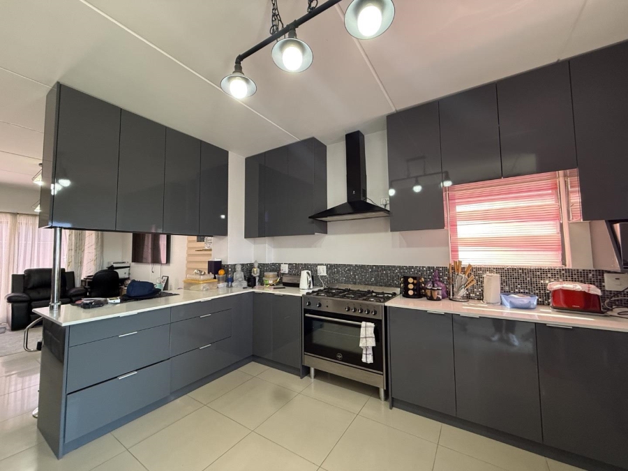 3 Bedroom Property for Sale in Parklands Western Cape